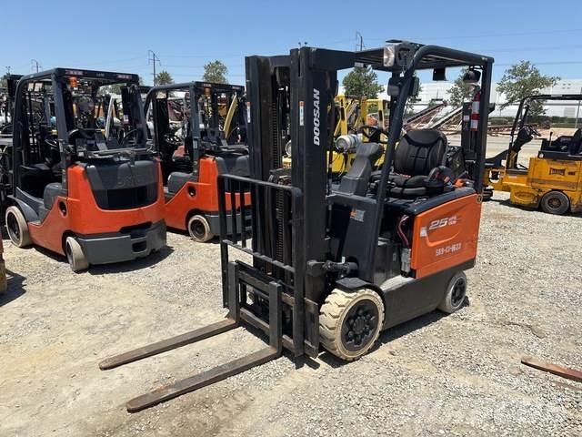 Doosan BC25S-7 Carretillas de horquilla eléctrica