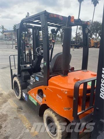 Doosan D30S7 Otras carretillas elevadoras