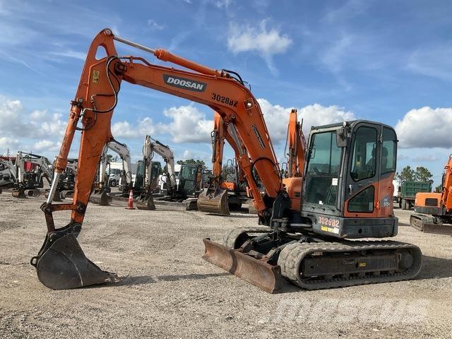 Doosan DX85R-3 Excavadoras de cadenas