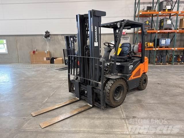 Doosan G25N-7 Construcción - Otros