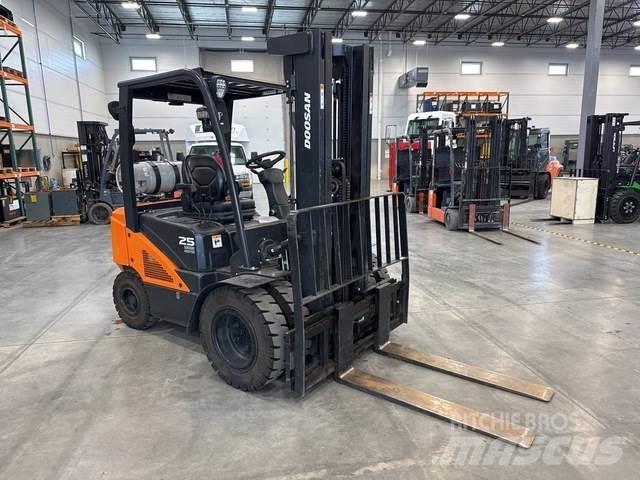 Doosan G25N-7 Construcción - Otros