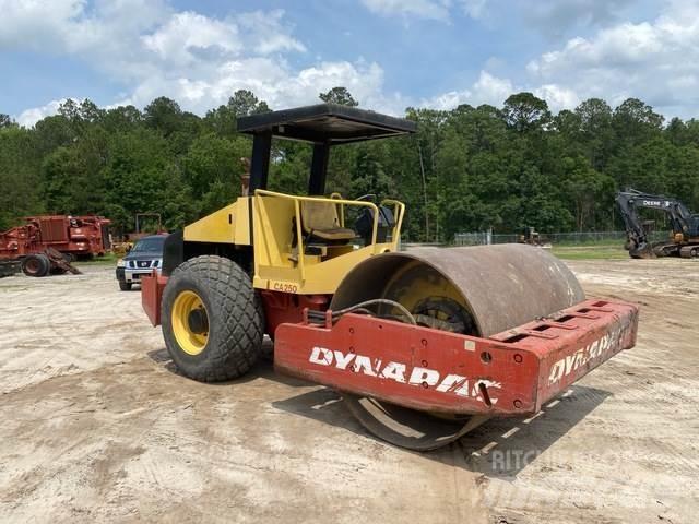 Dynapac CA250D Rodillos de un solo tambor