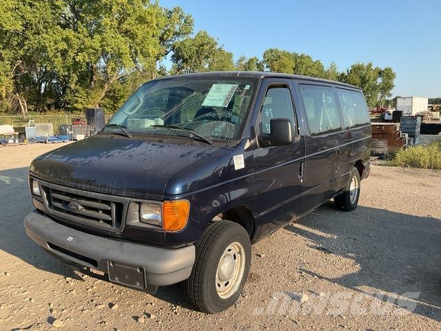 Ford E-150 XL Coches