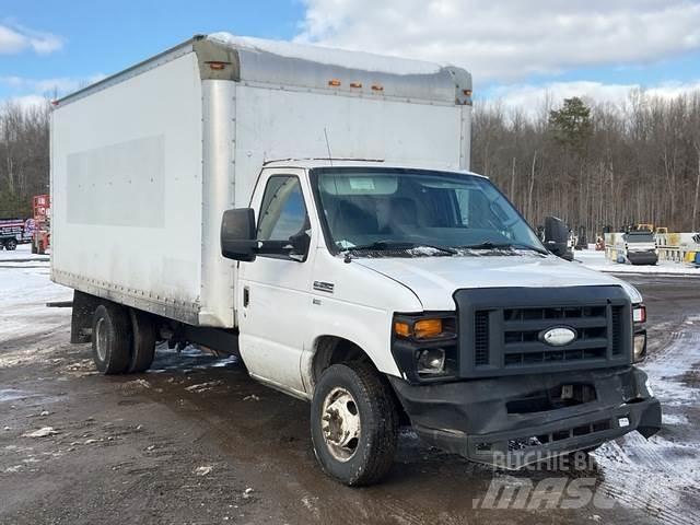 Ford E-350 Camiones caja cerrada