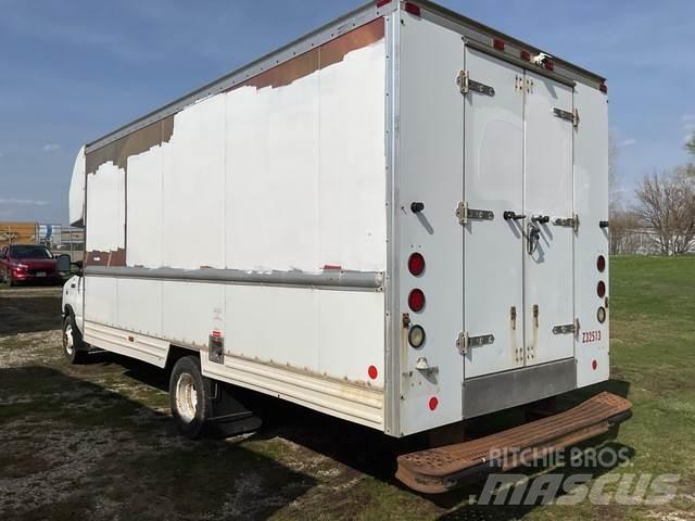 Ford E-350 Camiones caja cerrada