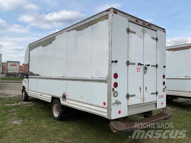 Ford E-350 Camiones caja cerrada