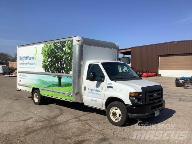 Ford E-350 Camiones caja cerrada