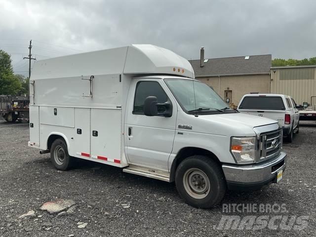 Ford E-350 Furgonetas caja abierta