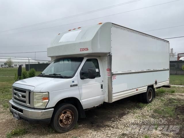 Ford E-350 Camiones caja cerrada