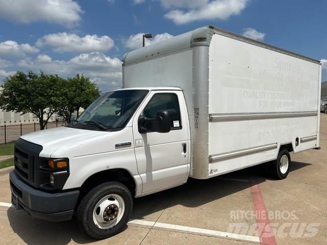 Ford E-350 Camiones caja cerrada