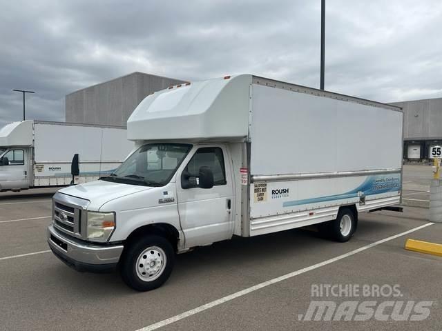 Ford E-350 Camiones caja cerrada