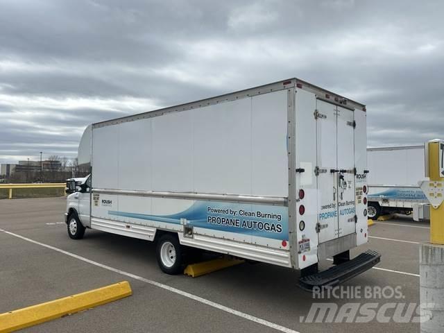 Ford E-350 Camiones caja cerrada
