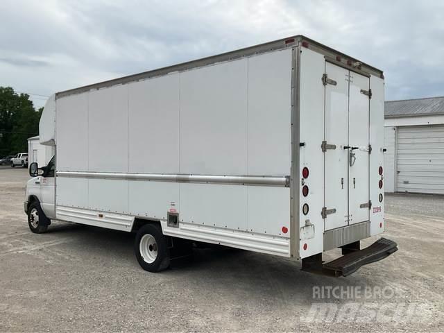 Ford E-350 Furgonetas de caja cerrada