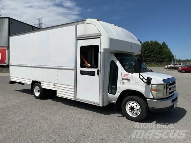 Ford E-350 Furgonetas de caja cerrada
