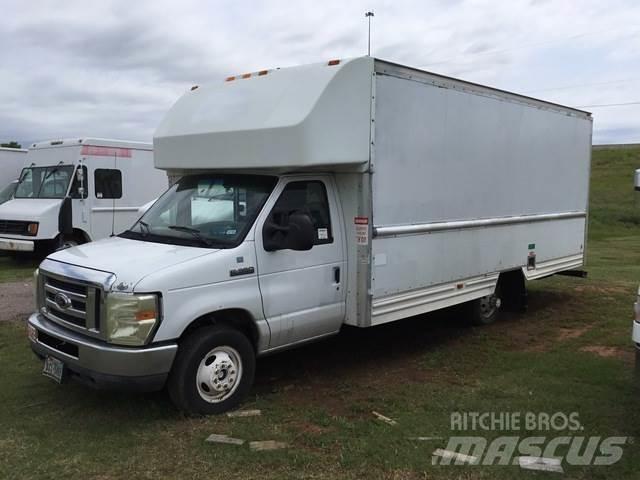 Ford E-350 Camiones caja cerrada