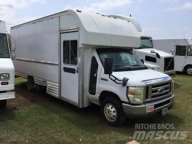 Ford E-350 Camiones caja cerrada
