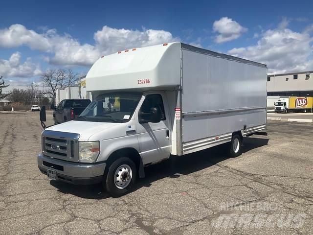 Ford E-350 Camiones caja cerrada