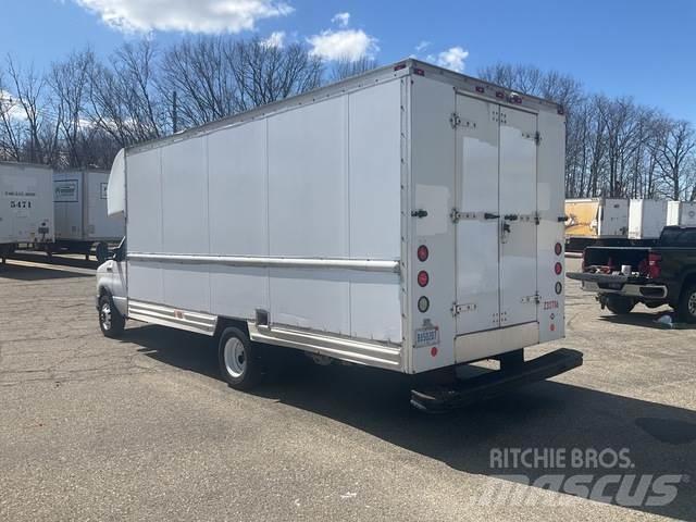 Ford E-350 Camiones caja cerrada