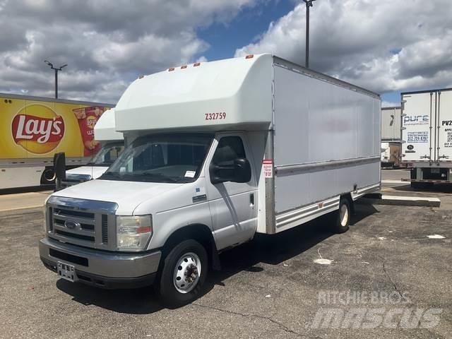 Ford E-350 Camiones caja cerrada