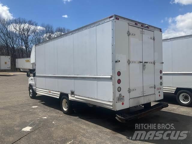 Ford E-350 Camiones caja cerrada