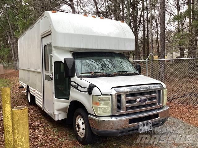 Ford E-350 Furgonetas de caja cerrada