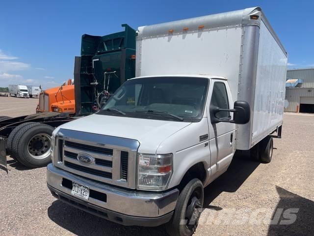Ford E-350 Camiones caja cerrada