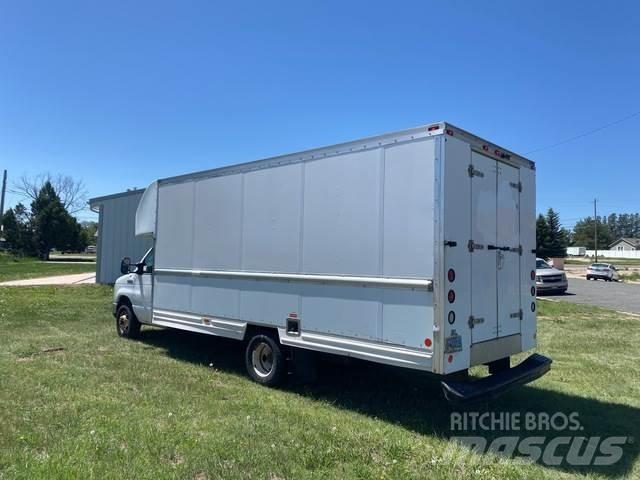 Ford E-350 Furgonetas de caja cerrada