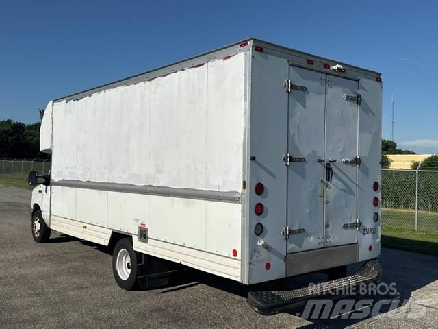 Ford E-350 Furgonetas de caja cerrada