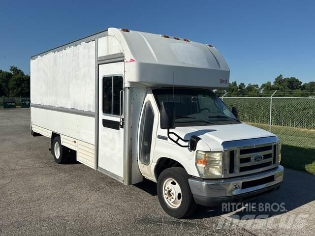 Ford E-350 Furgonetas de caja cerrada