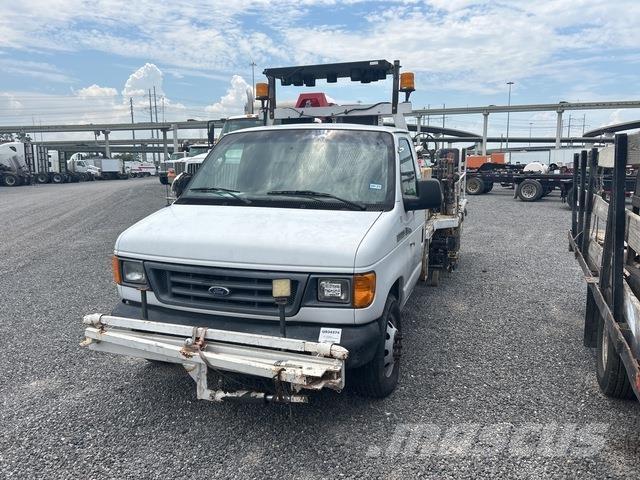 Ford E-350 Vehículos - Taller