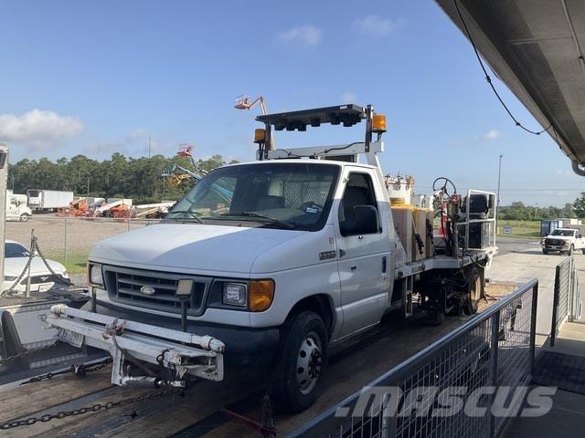 Ford E-350 Vehículos - Taller