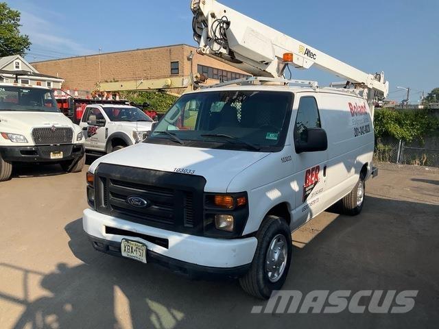 Ford E-350 Plataformas sobre camión