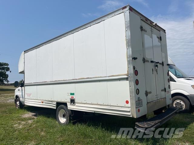 Ford E-350 Furgonetas de caja cerrada