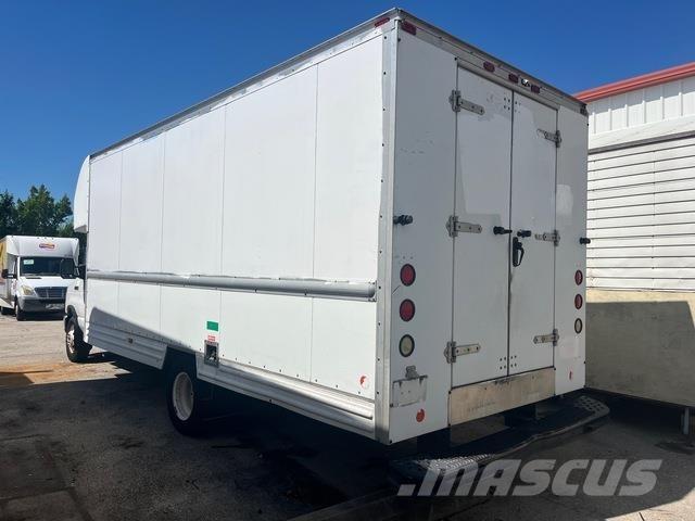 Ford E-350 Furgonetas de caja cerrada