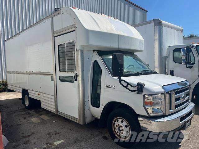 Ford E-350 Furgonetas de caja cerrada