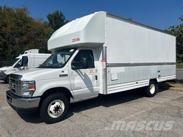 Ford E-350 Camiones caja cerrada