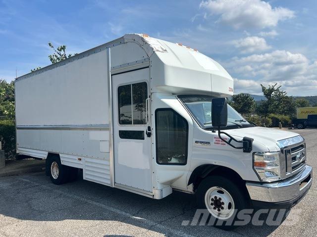 Ford E-350 Camiones caja cerrada
