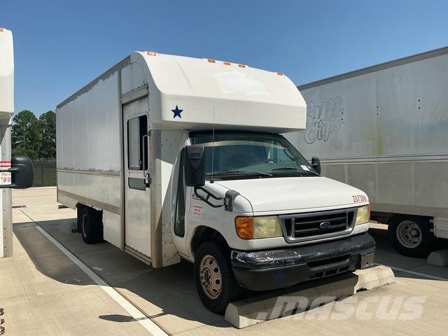 Ford E-350 Furgonetas de caja cerrada
