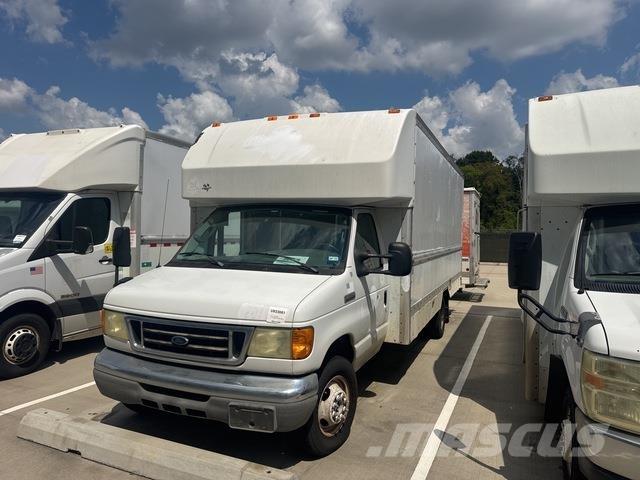 Ford E-350 Furgonetas de caja cerrada