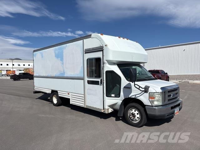Ford E-350 Furgonetas de caja cerrada