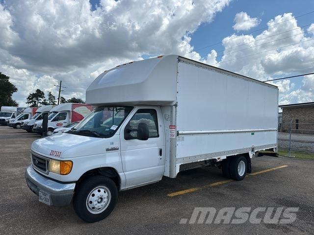 Ford E-350 Furgonetas de caja cerrada