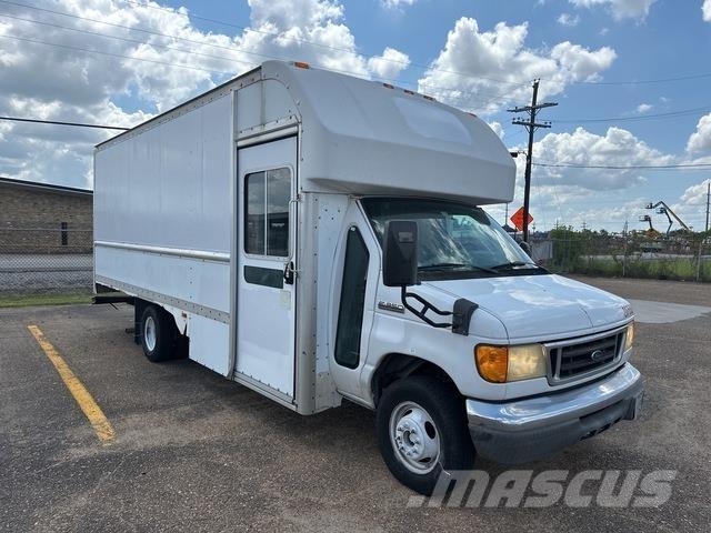 Ford E-350 Furgonetas de caja cerrada