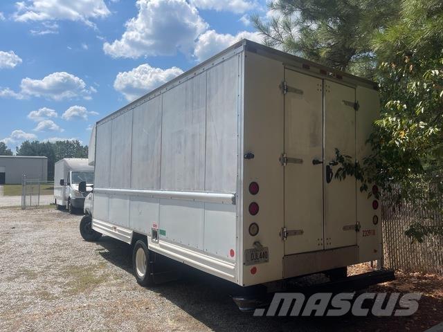 Ford E-350 Furgonetas de caja cerrada