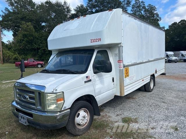 Ford E-350 Camiones caja cerrada