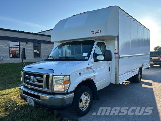 Ford E-350 Camiones caja cerrada