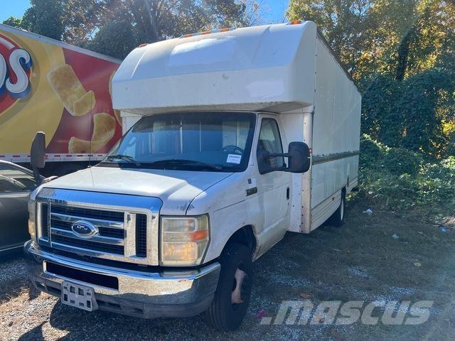 Ford E-350 Camiones caja cerrada