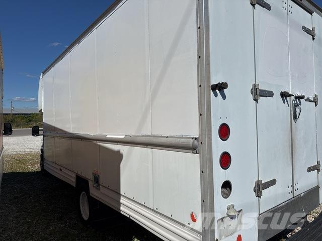 Ford E-350 Furgonetas de caja cerrada