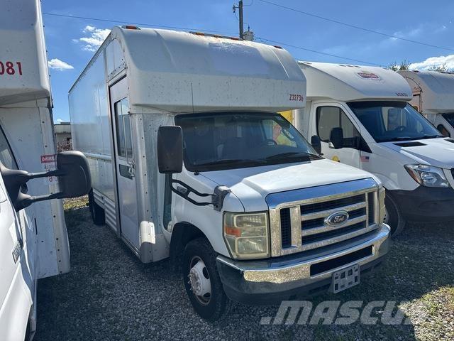 Ford E-350 Furgonetas de caja cerrada