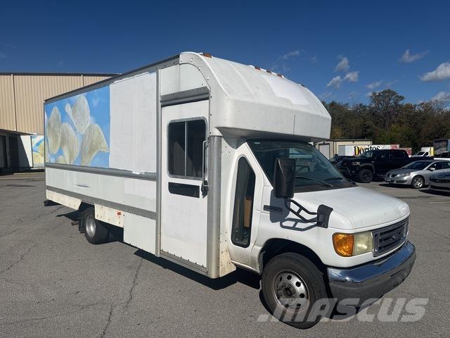 Ford E-350 Furgonetas de caja cerrada