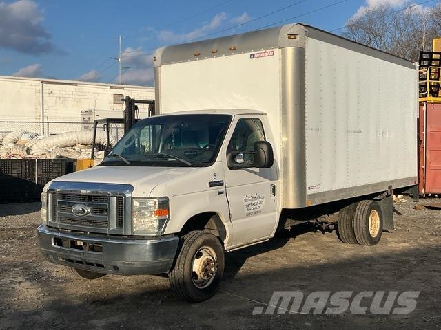 Ford E-350 Camiones caja cerrada